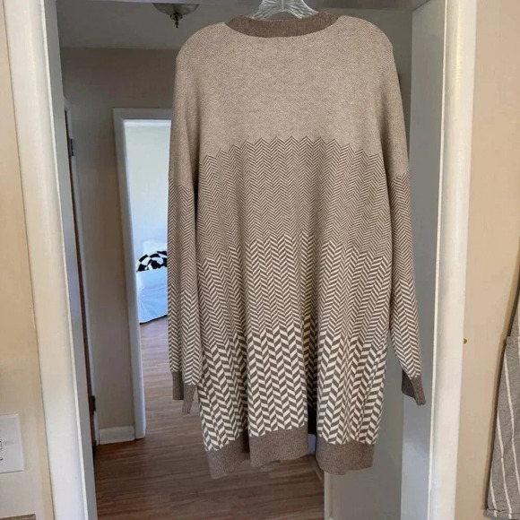 JOIE Cardigan Womens Large Tan Cheveron open front Long sleeves Sweater size 2X - Picture 3 of 7